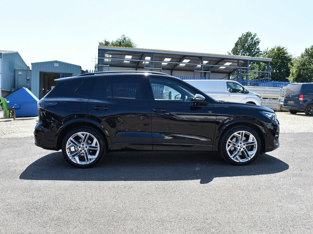 Volkswagen Tiguan 2.0 Tdi R-line Suv Dsg Euro 6 Ss 15 Black #5
