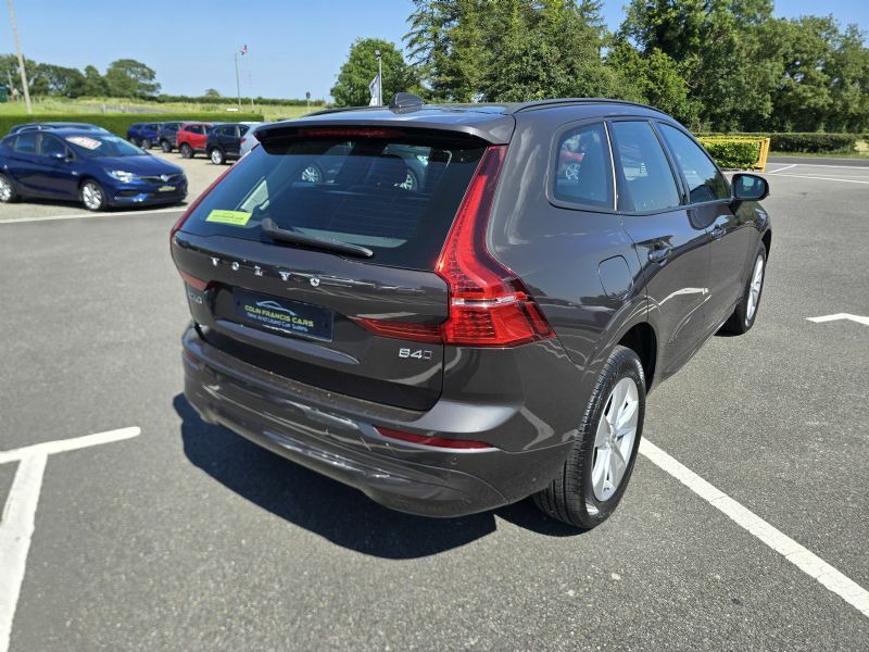 Volvo XC60 Momentum 2.0 B4 Mhev Awd YW71BPE Grey #4