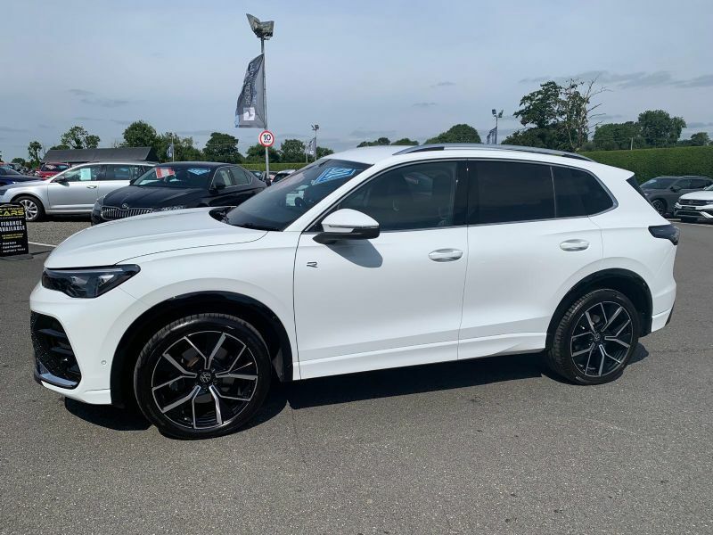 Volkswagen Tiguan R VU24KKT White #2