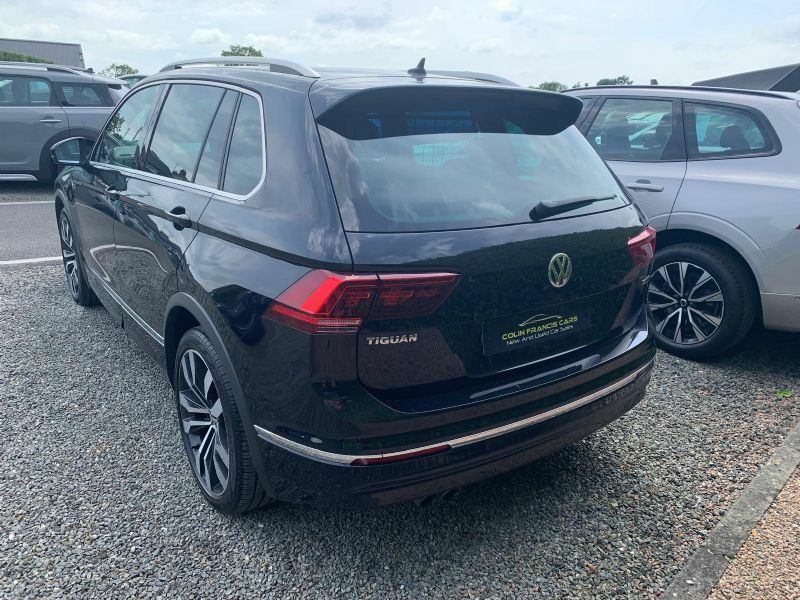 Volkswagen Tiguan R CF19JNU Black #4