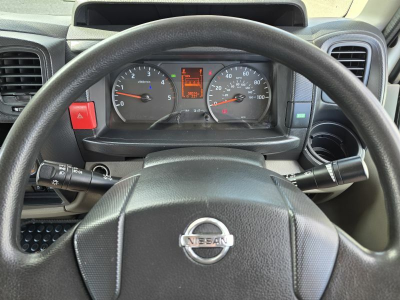 Nissan NT400 Dci 35.13 White #8