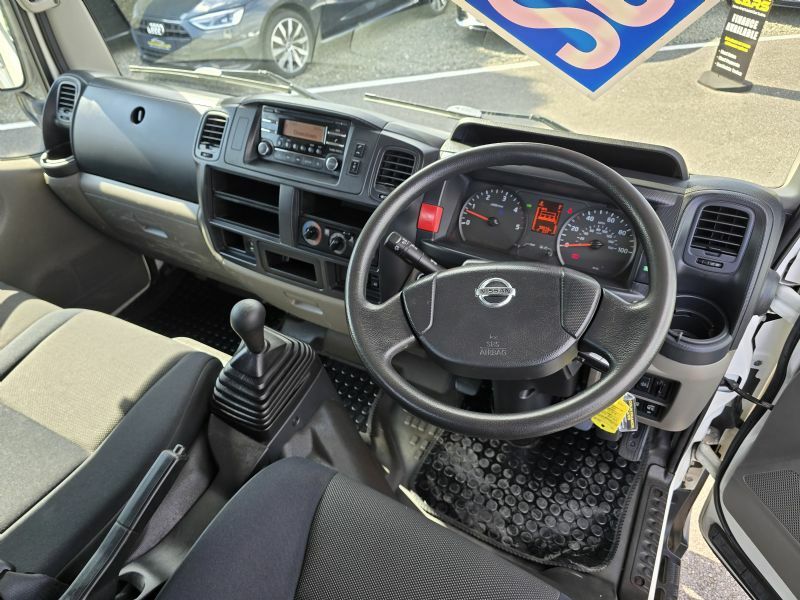 Nissan NT400 Dci 35.13 White #7