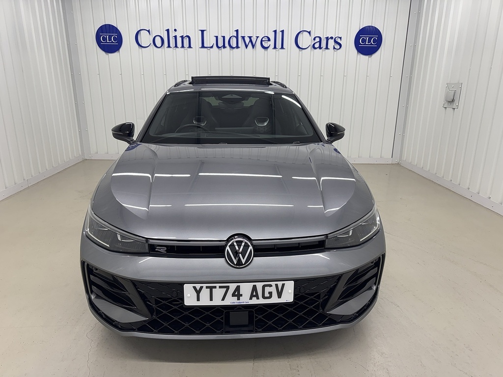 Volkswagen Passat 1.5 Etsi Mhev R-line Estate Hybrid Dsg Grey #2