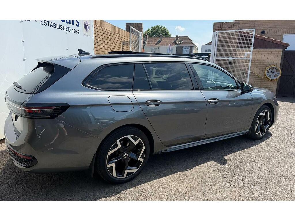 Volkswagen Passat 1.5 Etsi Mhev R-line Estate Hybrid Dsg Grey #3