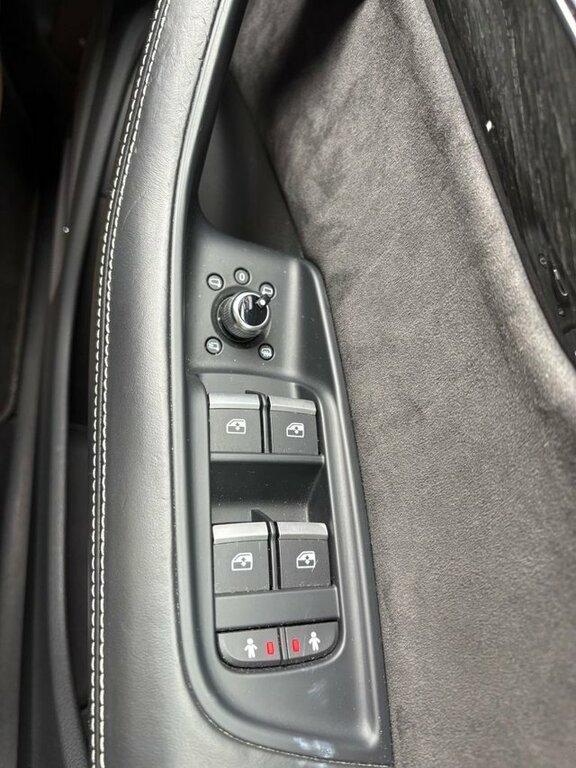 Audi SQ7 4L Vorsprung Black #30