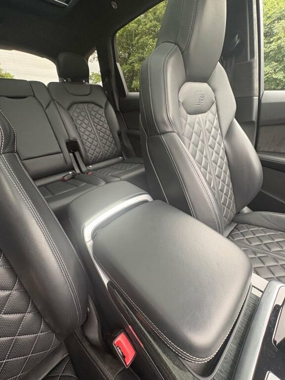 Audi SQ7 4L Vorsprung Black #36
