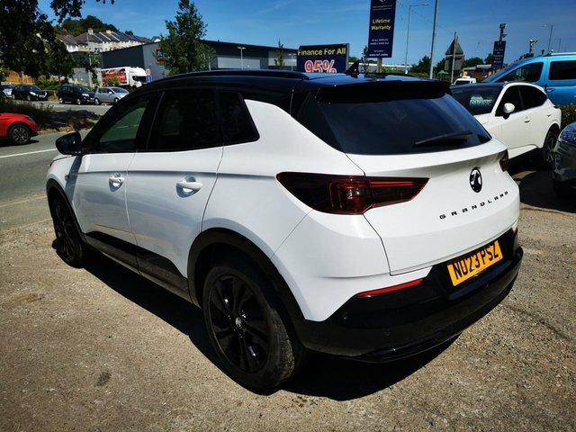 Vauxhall Grandland X Pre Reg 1.6 Phev 225Ps Ultimate Red #5