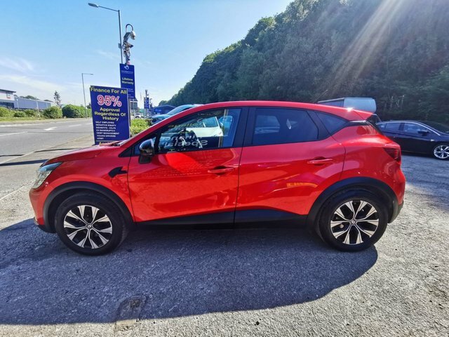 Renault Captur 1.6 E-tech Evolution Suv Hybrid Eu WL23BZY Red #3