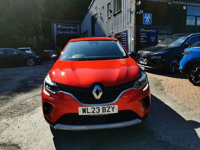 Renault Captur 1.6 E-tech Evolution Suv Hybrid Eu Red