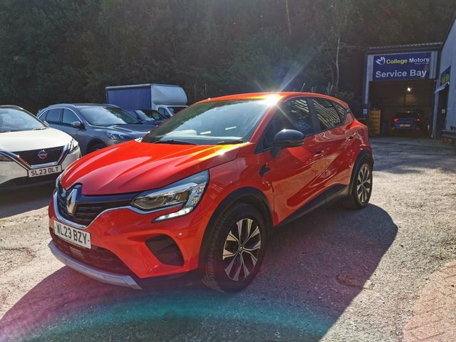 Renault Captur 1.6 E-tech Evolution Suv Hybrid Eu WL23BZY Red #2