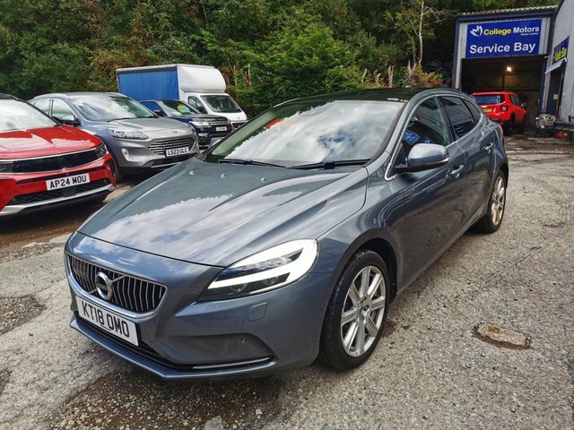 Volvo V40 2.0 T3 Gpf Inscription Hatchback KT18OMO Grey #3