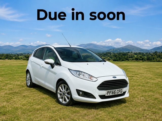 Ford Fiesta 1.0T Ecoboost Titanium Hatchback White