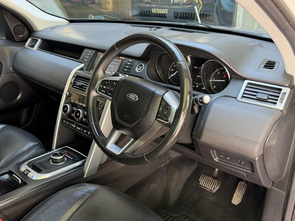 Land Rover Discovery Sport Hse White #2