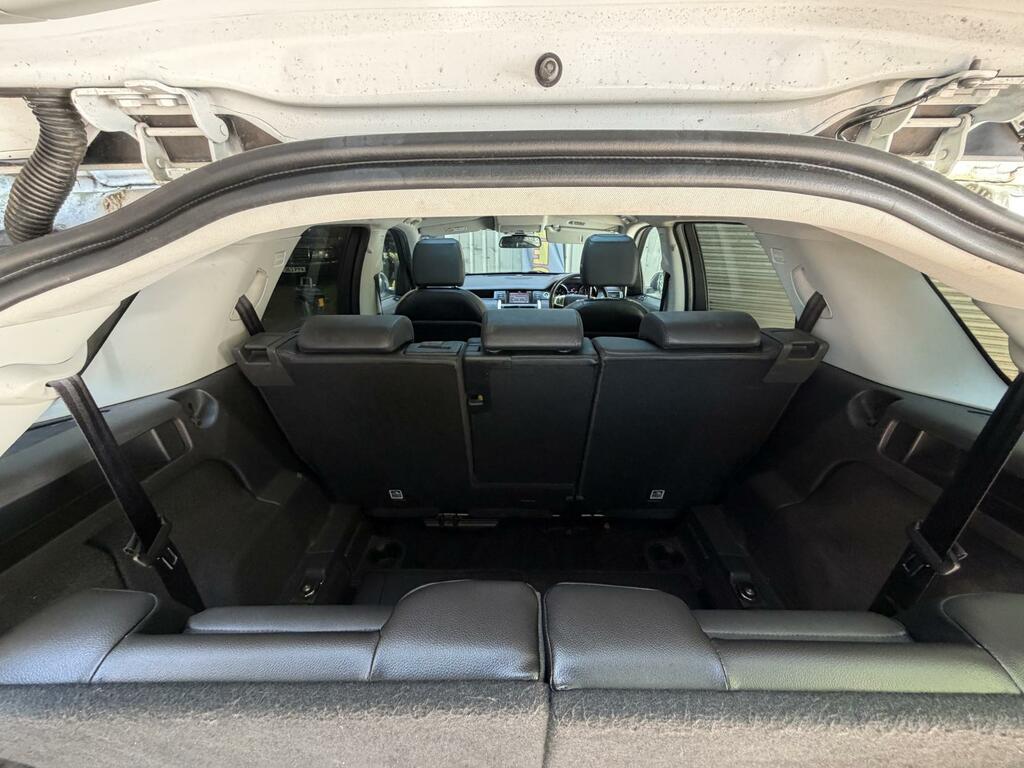 Land Rover Discovery Sport 2.0 Td4 180 Hse Black #40