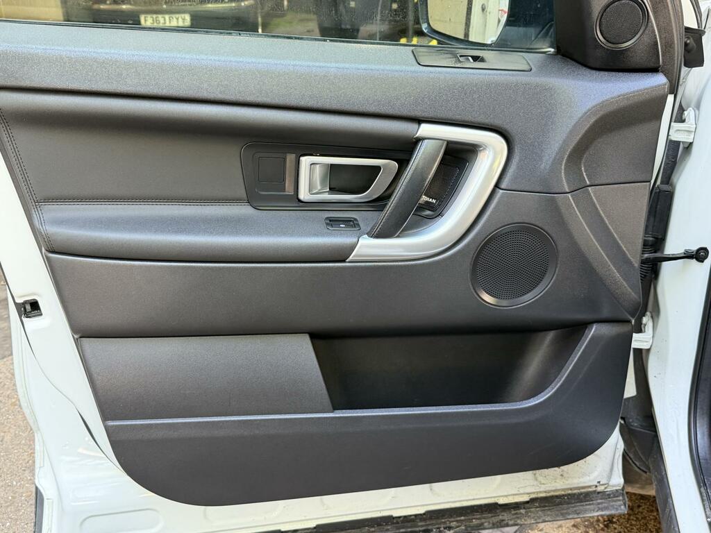 Land Rover Discovery Sport 2.0 Td4 180 Hse Black #31