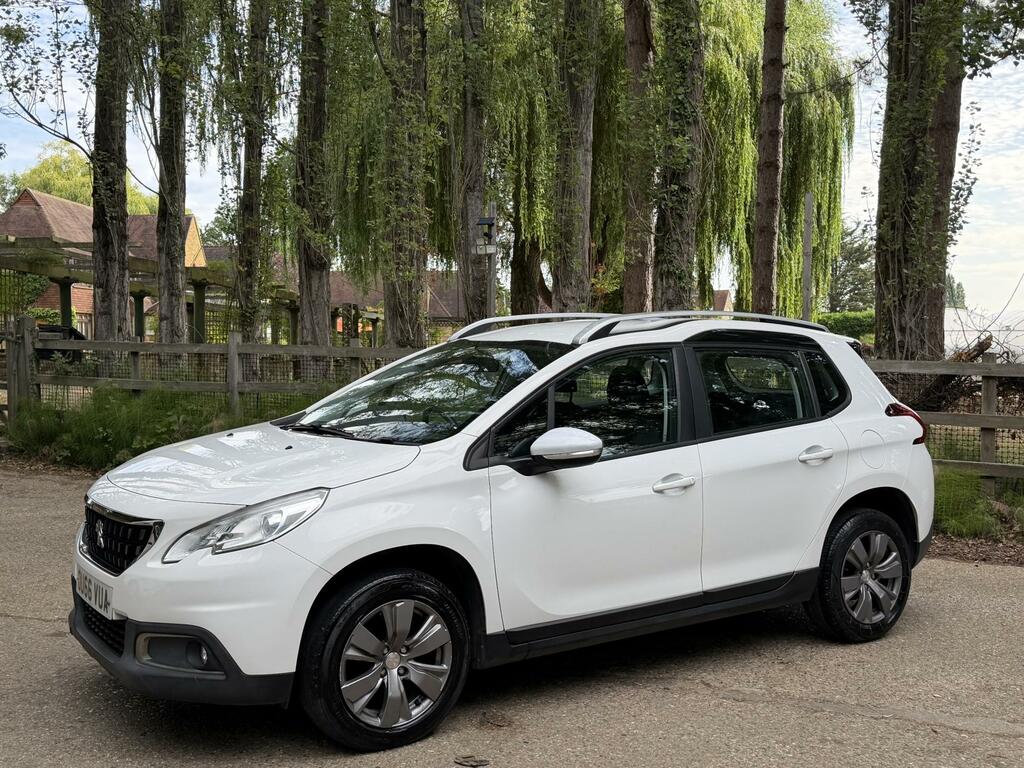 Peugeot 2008 Active White #5