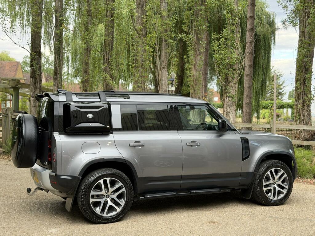 Land Rover Defender 110 Defender Hse D Black #10