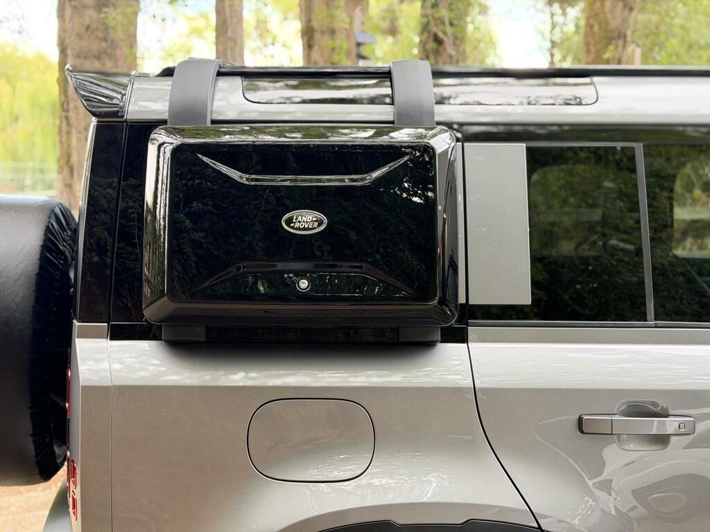 Land Rover Defender 110 Defender Hse D Black #28