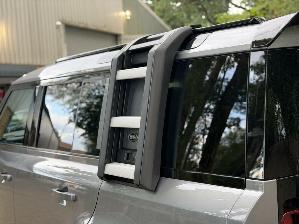 Land Rover Defender 110 Defender Hse D Black #29