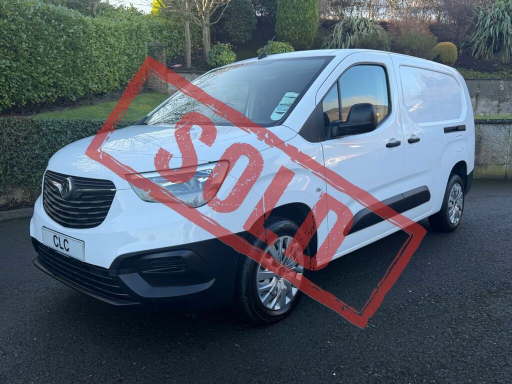 Vauxhall Combo 2300 Dynamic Td 6Dr White #2
