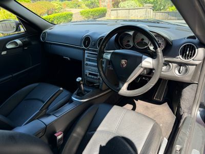 Porsche Cayman S #25