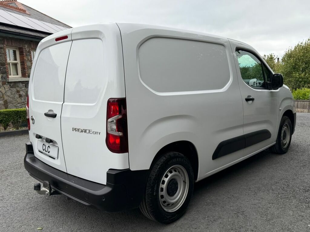 Toyota Proace City City 1.5 Gx Swb White #6
