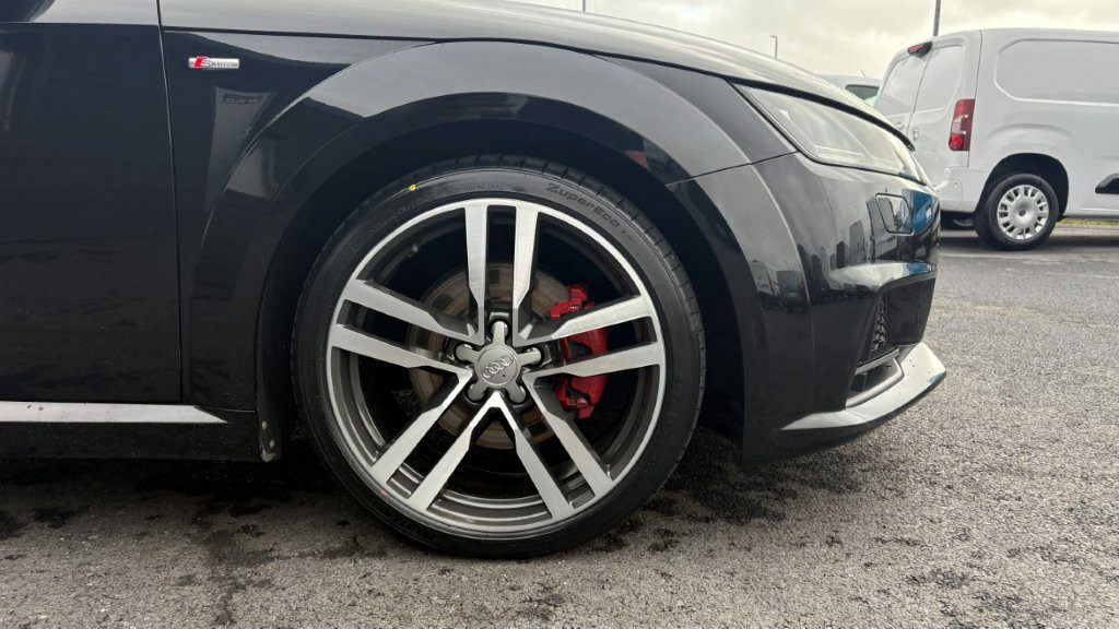 Audi TT 2.0 Tfsi S Line 230 Coupe Black #6