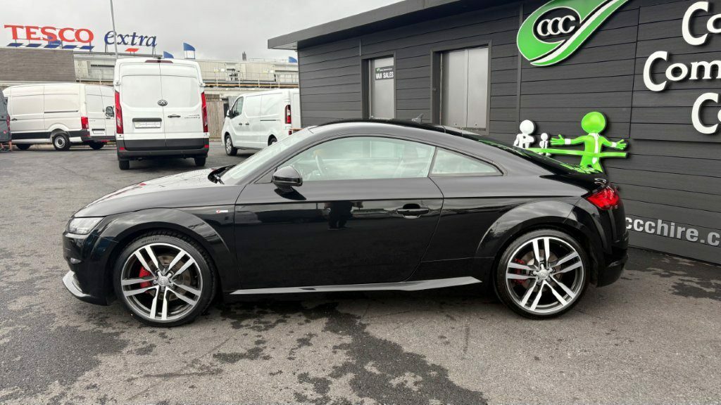 Audi TT 2.0 Tfsi S Line 230 Coupe Black #4