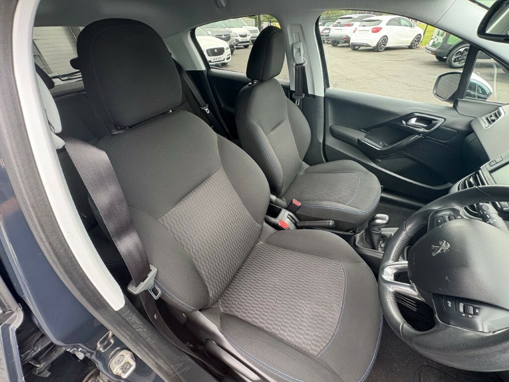 Peugeot 208 1.2 Pure Tech Signature 82 Hatchback Grey #6