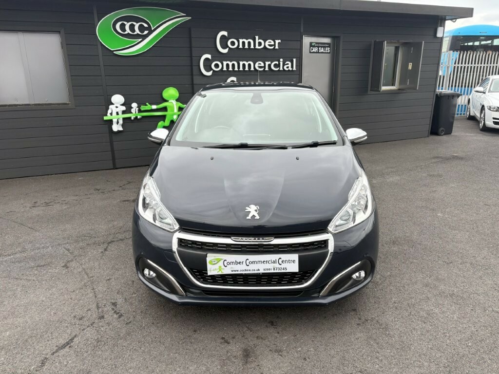 Peugeot 208 1.2 Pure Tech Signature 82 Hatchback Grey #2