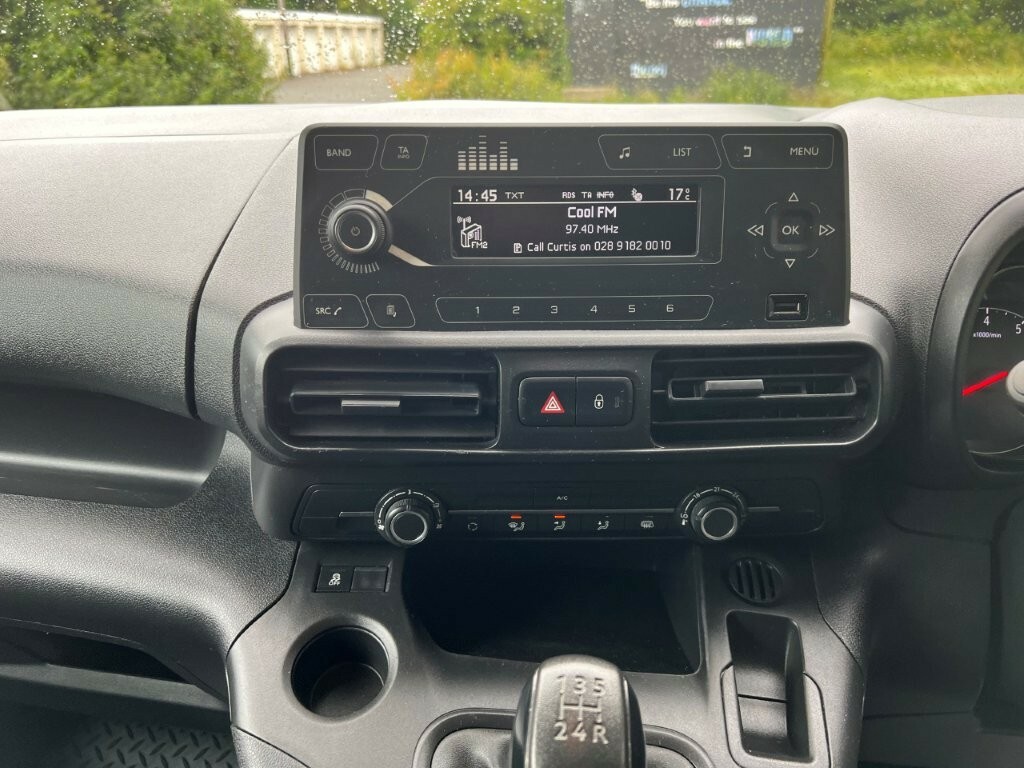 Vauxhall Combo 1.2 Turbo Energy XL Mpv Euro 6 Red #13