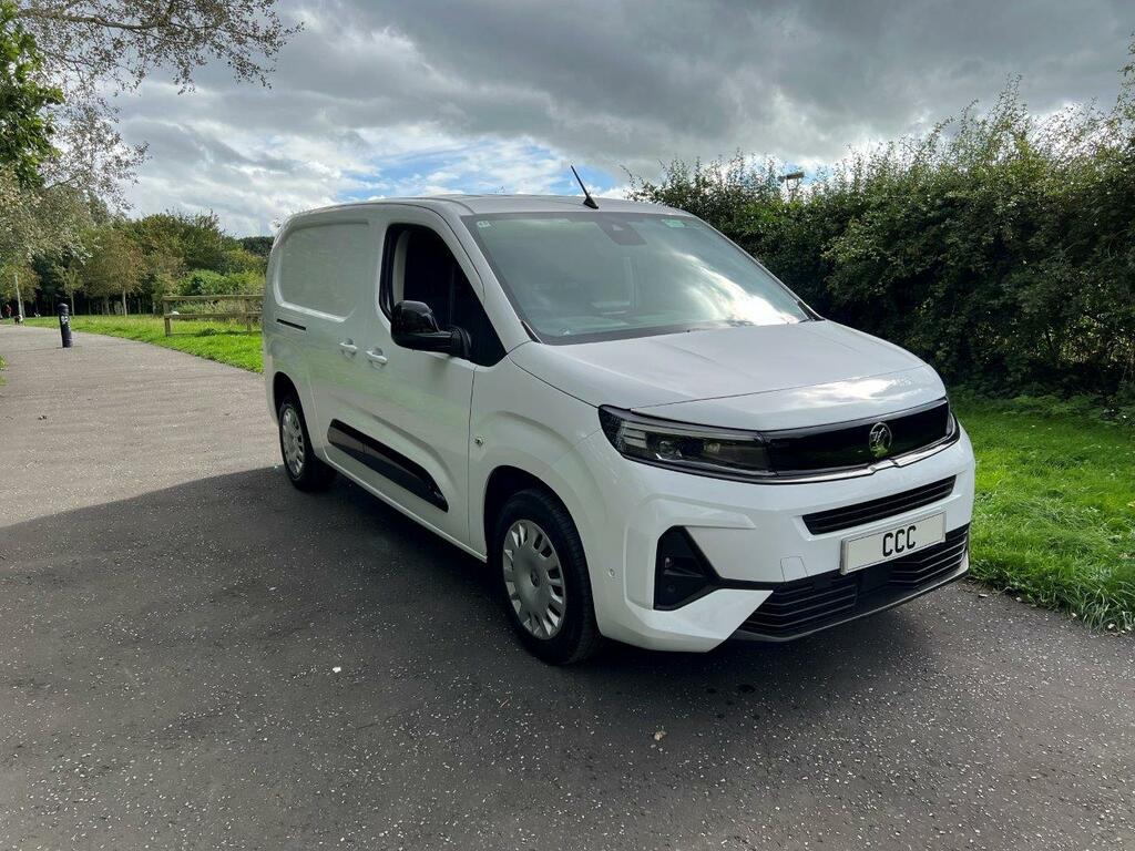 Vauxhall Combo 1.5 2300 Pro 100 Xlwb White