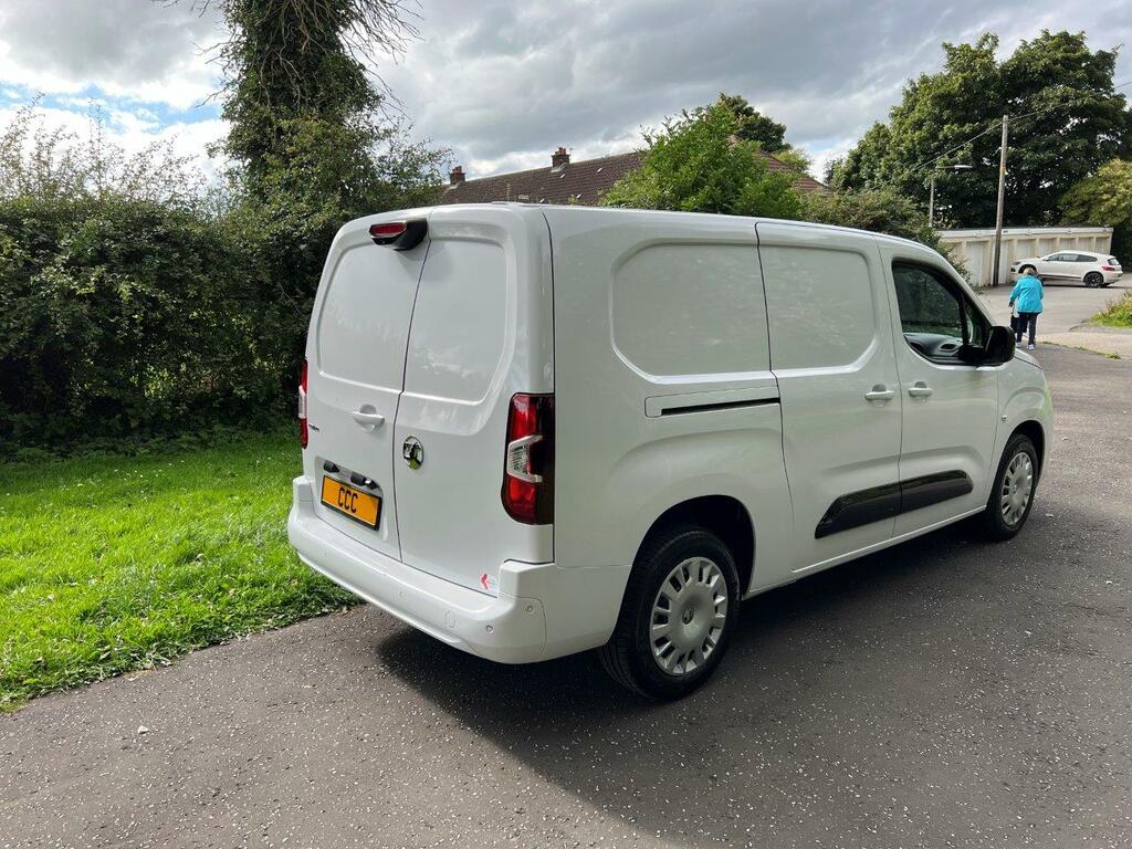 Vauxhall Combo 1.5 2300 Pro 100 Xlwb White #2