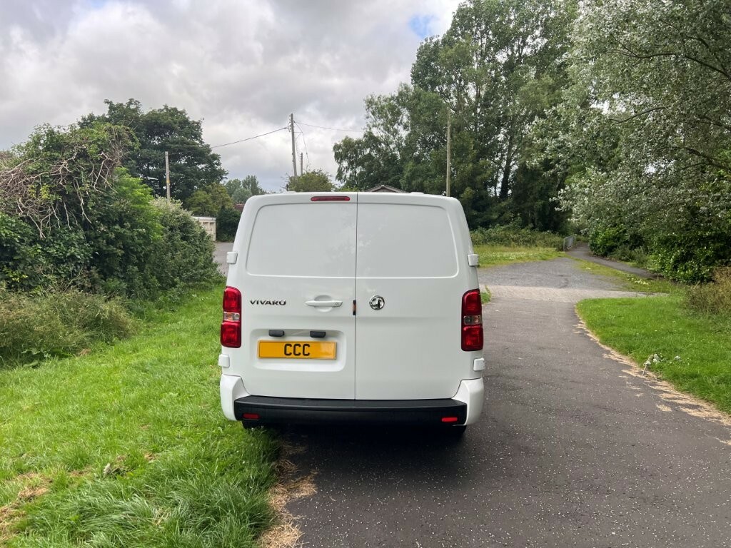 Vauxhall Vivaro 1.5 Turbo D 2900 Sportive 100 L2h1 White #4
