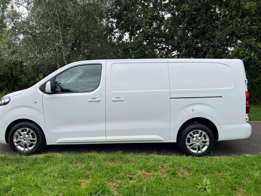 Vauxhall Vivaro 1.5 Turbo D 2900 Sportive 100 L2h1 White #6