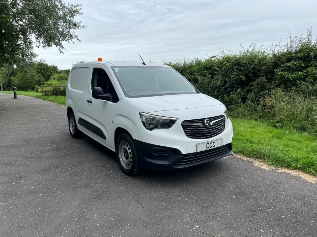 Vauxhall Combo 1.5 Turbo D 2300 Dynamic 100 L1h1 2 Seats White