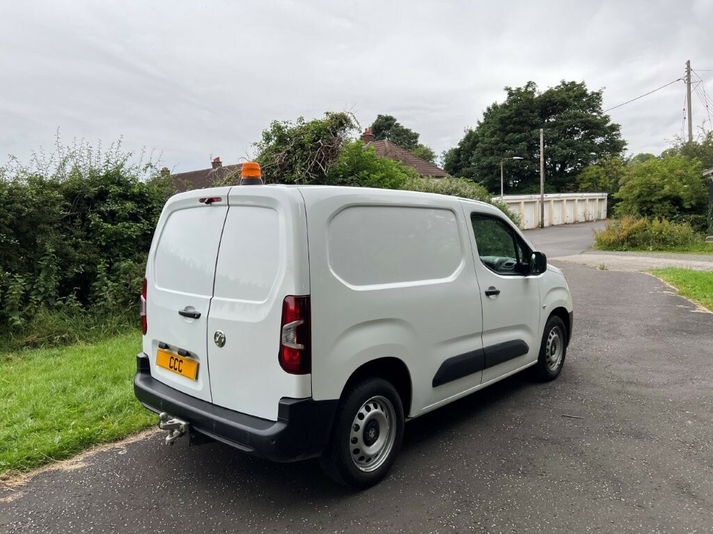 Vauxhall Combo 1.5 Turbo D 2300 Dynamic 100 L1h1 2 Seats White #3
