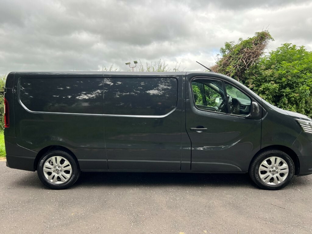 Renault Trafic 2.0 Dci Blue Ll30 Sport 130 L2 H1 Grey #2