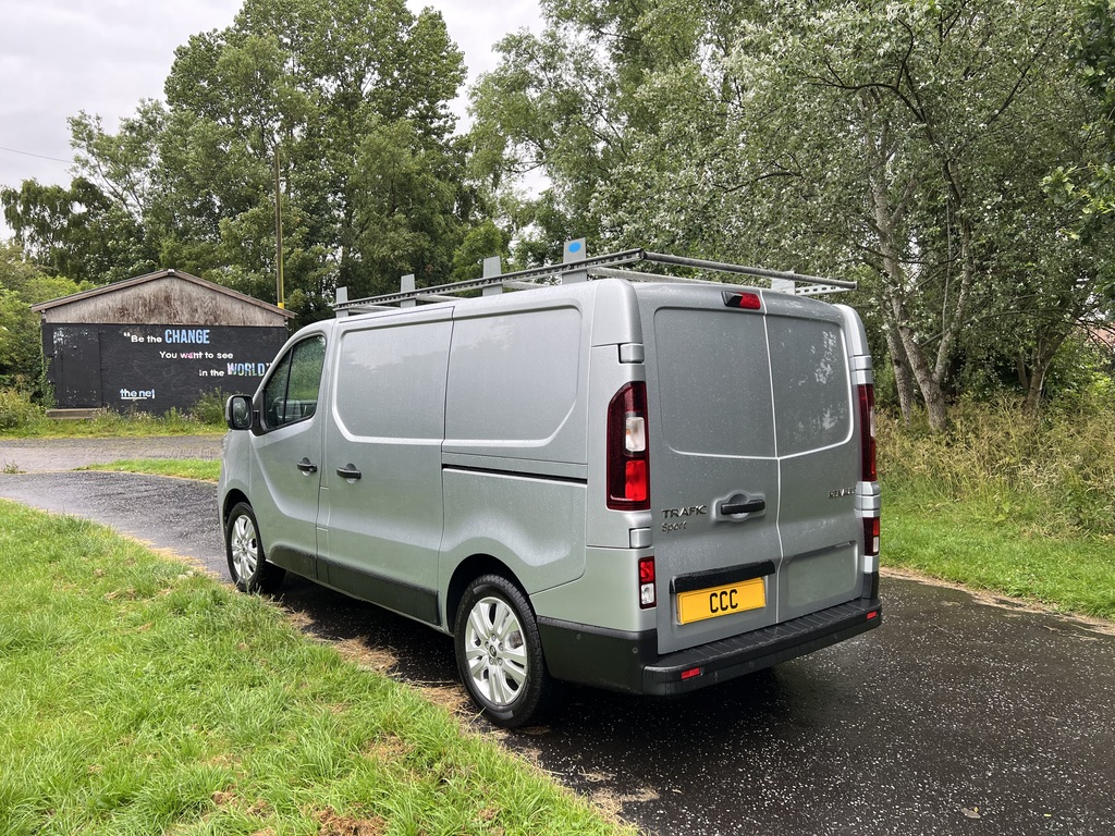 Renault Trafic 2.0 Dci Blue Sl28 Sport 130 L1h1 Grey #5