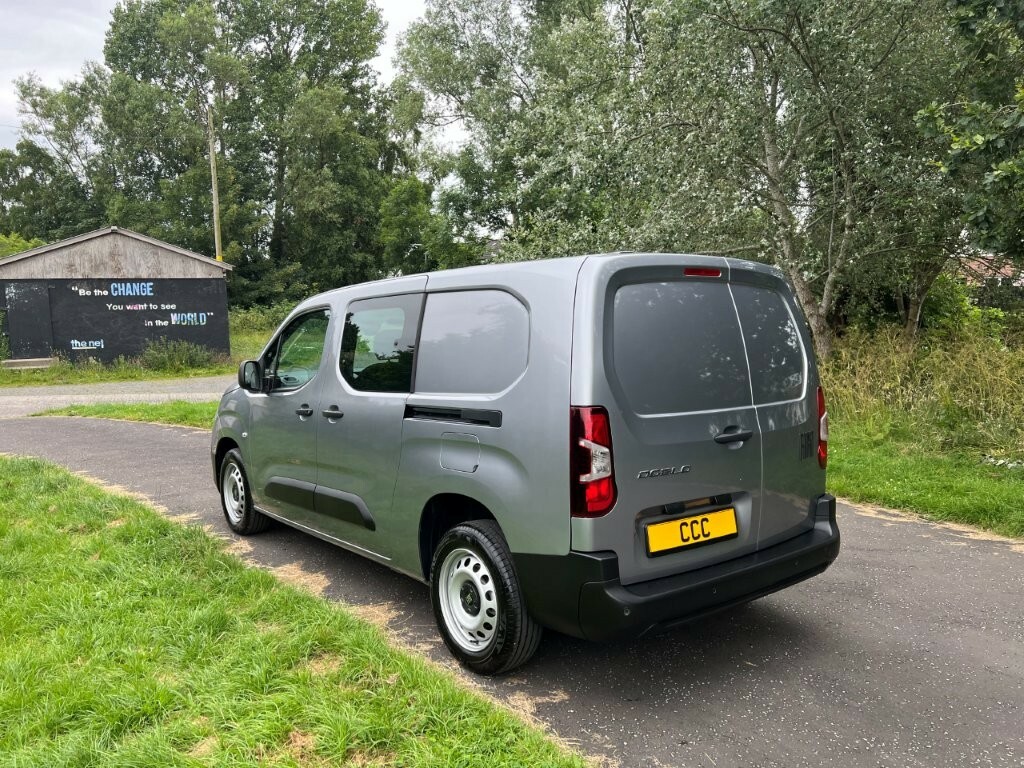 Fiat Doblo 1.5 Multijet3 1000Kg 100 Crew Cab L2 5 Seats Grey #5