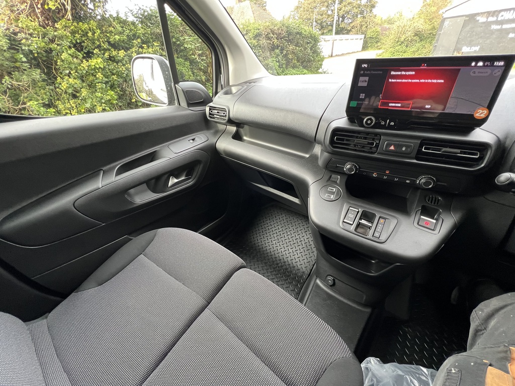Vauxhall Combo 1.5 Turbo D 100Ps Prime H1 Van White #10