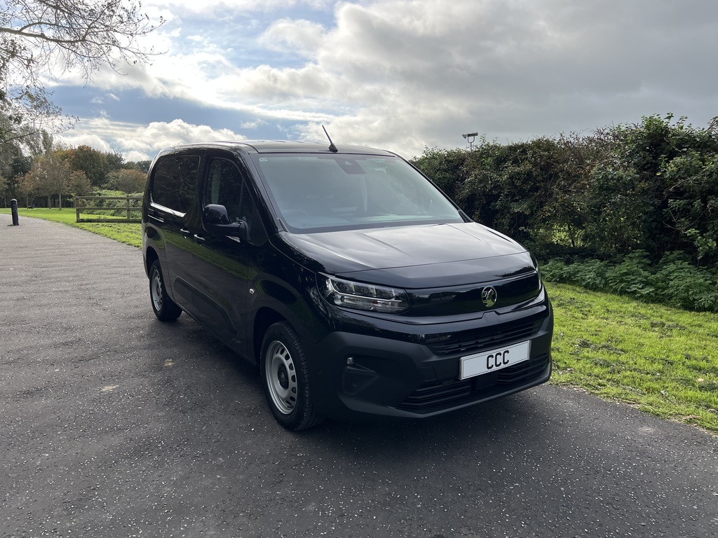 Vauxhall Combo 1.5 Turbo D 2300 Pro 130 Xlwb Black