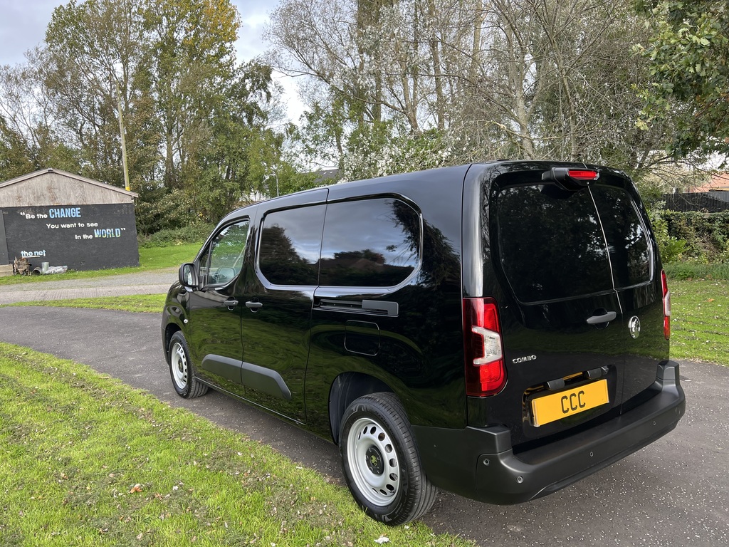 Vauxhall Combo 1.5 Turbo D 2300 Pro 130 Xlwb Black #5