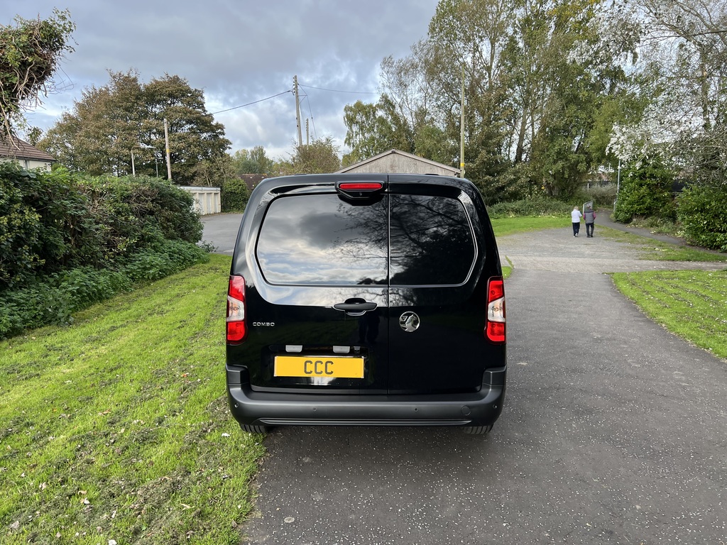 Vauxhall Combo 1.5 Turbo D 2300 Pro 130 Xlwb Black #4