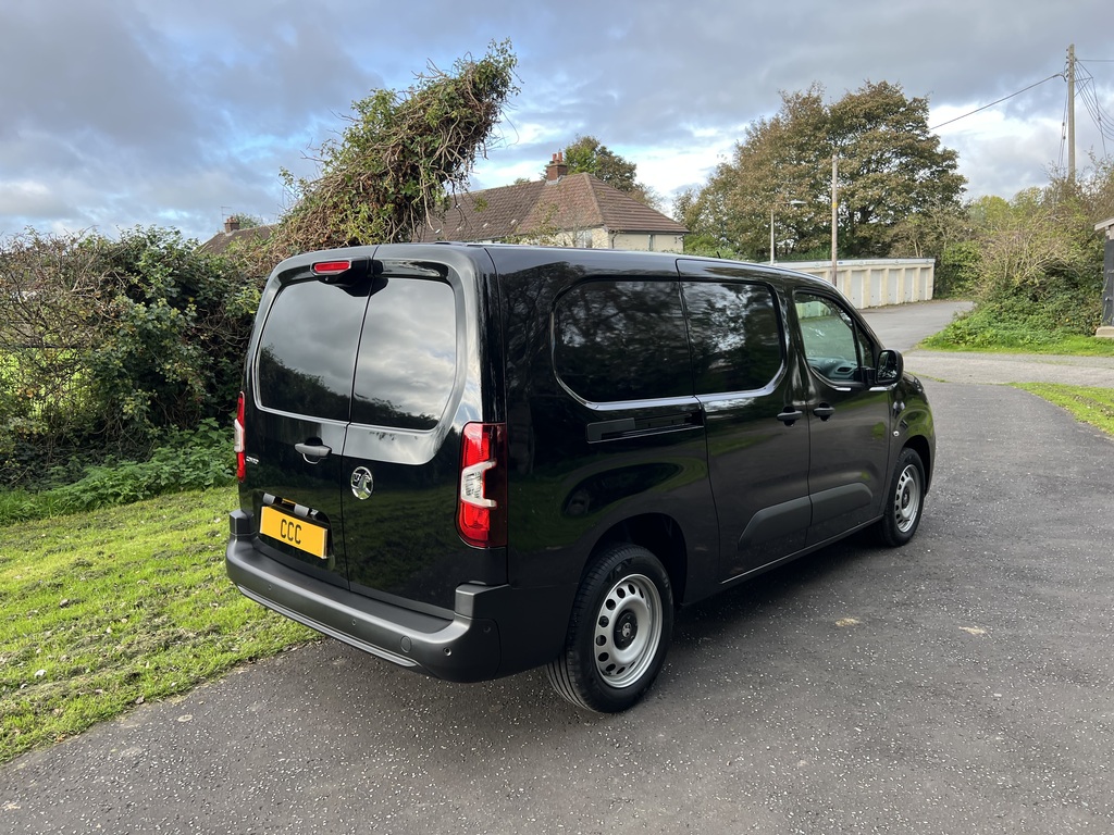 Vauxhall Combo 1.5 Turbo D 2300 Pro 130 Xlwb Black #3