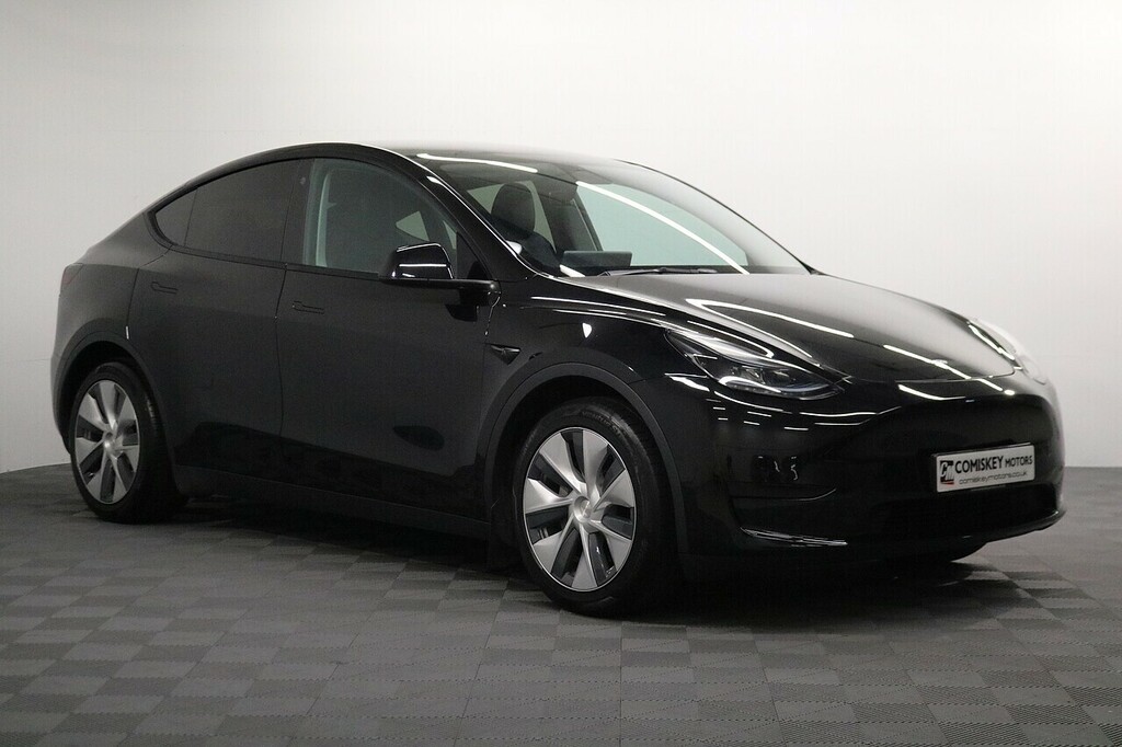 Tesla Model Y Suv SB23YAV Black
