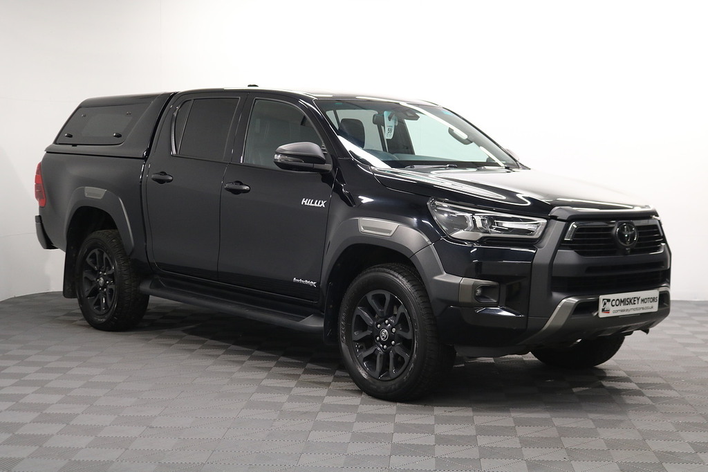 Toyota HILUX D-4d Invincible X Black