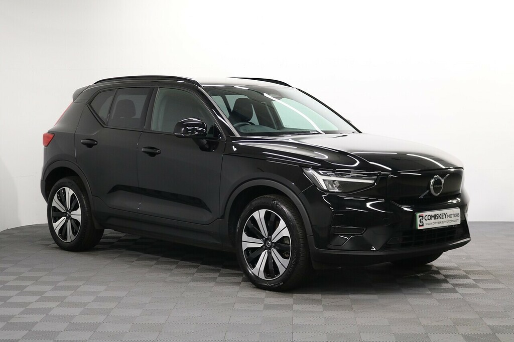 Volvo XC40 Plus Black