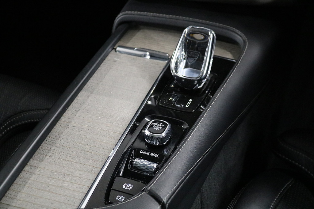Volvo XC90 Recharge Inscription Pro, T8 Awd Plug-in Hybrid, 7 White #22