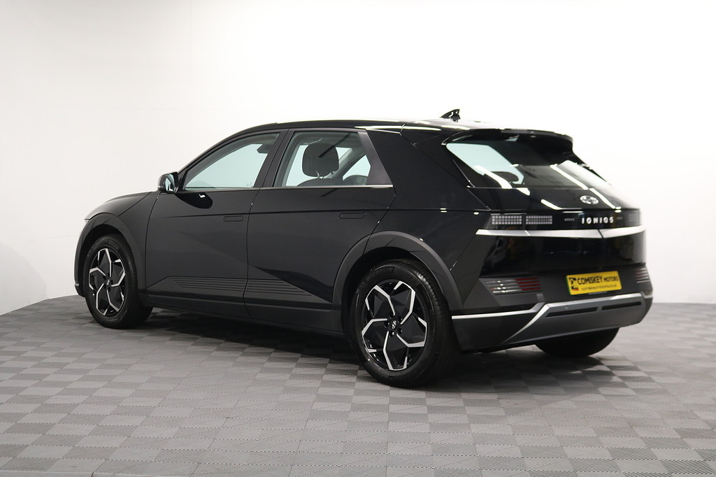 Hyundai Ioniq 5 Se Connect Black #4